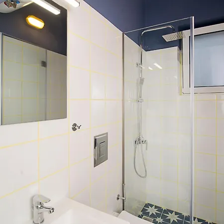 Happy Place Ii 아파트